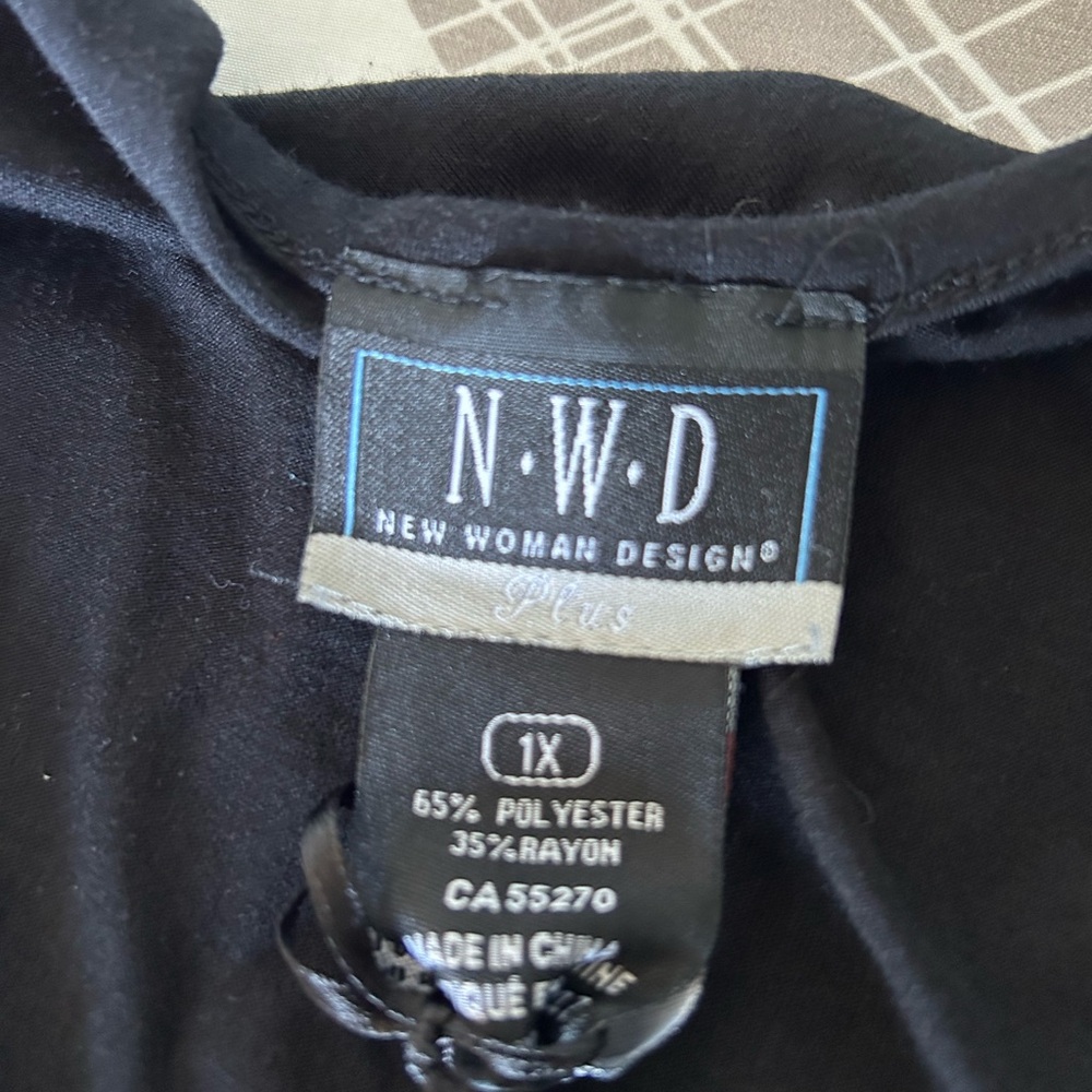 π₯ππ₯ N.W.D. Plus Ruffled Sleeveless Black Tank Top - Size 1X - Picture 5 of 6